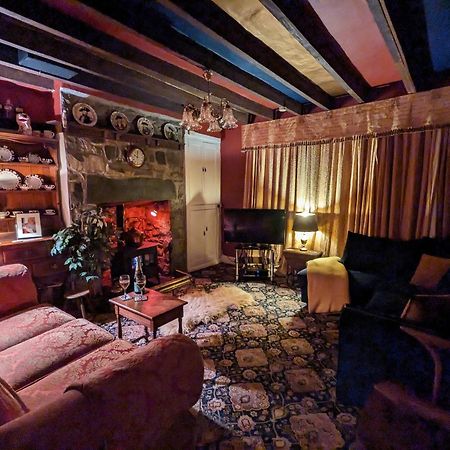 Fantastic Sea Views At Century'S Old Alma'S Cottage - Sleeps Up To 8 Guests Penmaen-mawr 외부 사진