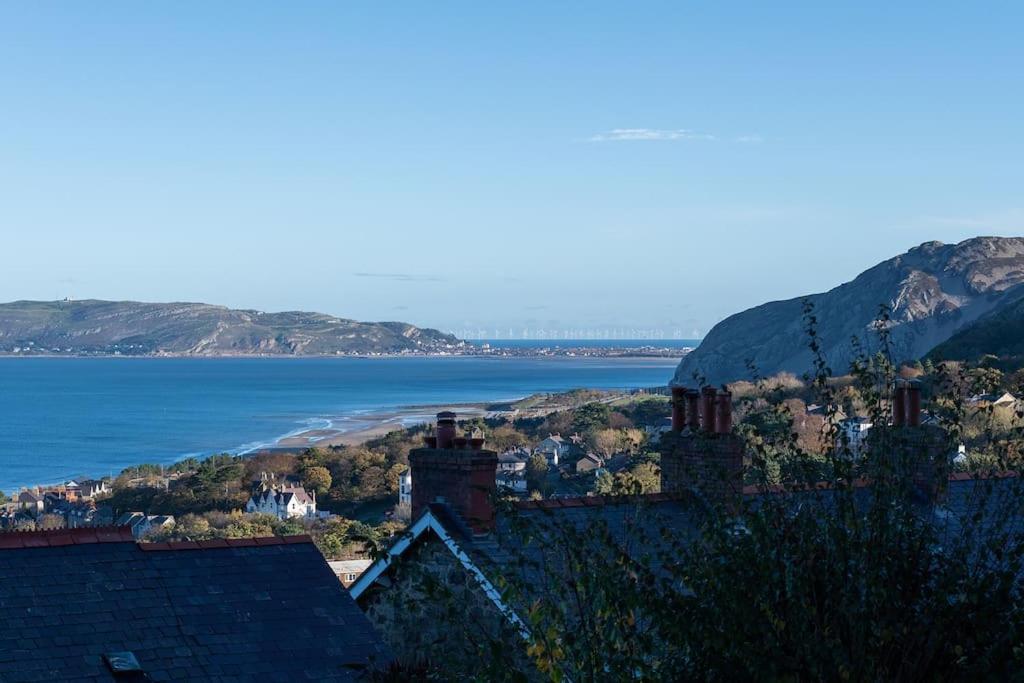 Fantastic Sea Views At Century'S Old Alma'S Cottage - Sleeps Up To 8 Guests Penmaen-mawr 외부 사진