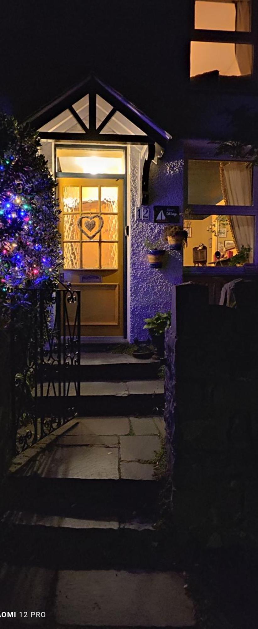 Fantastic Sea Views At Century'S Old Alma'S Cottage - Sleeps Up To 8 Guests Penmaen-mawr 외부 사진