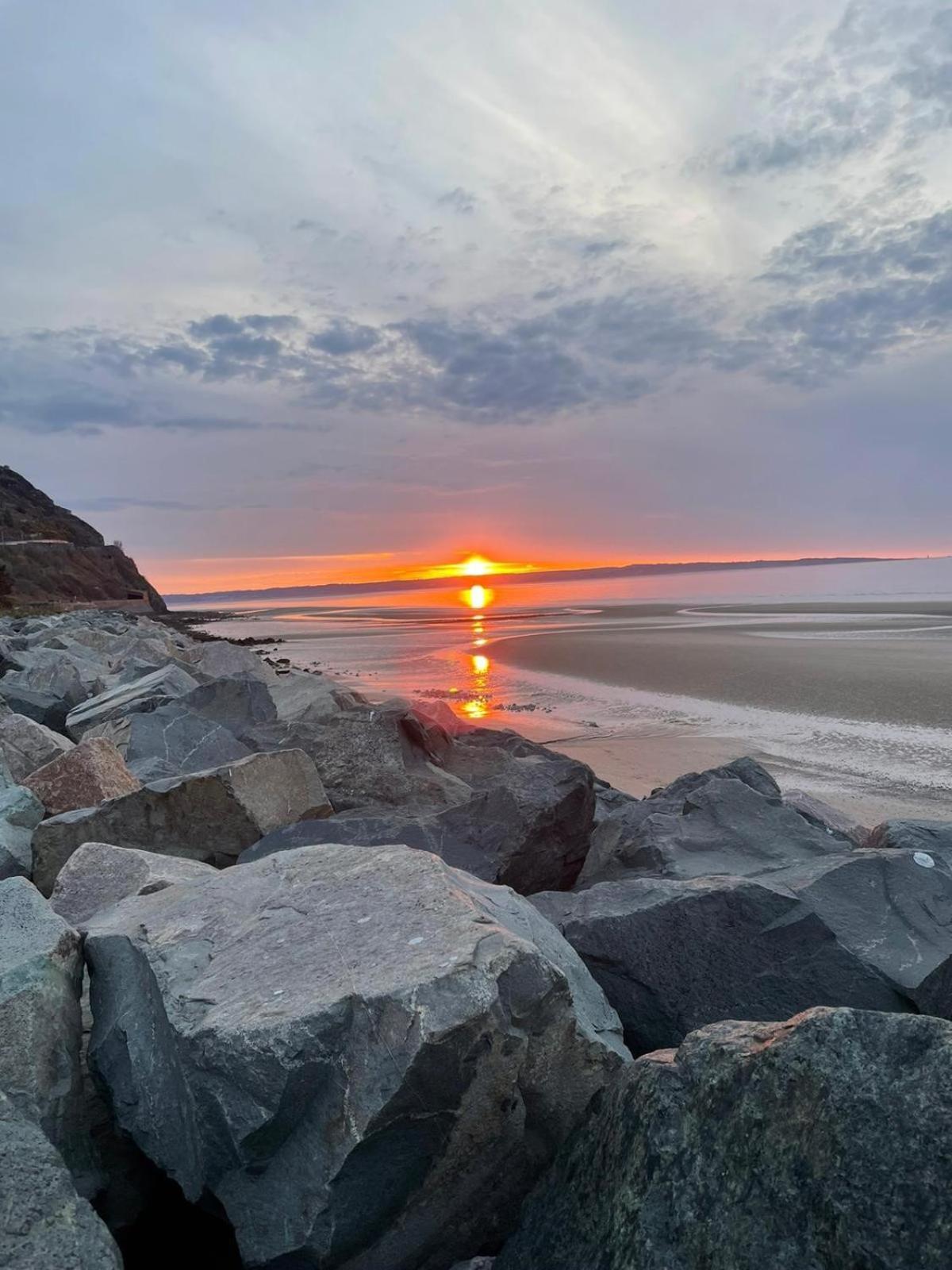 Fantastic Sea Views At Century'S Old Alma'S Cottage - Sleeps Up To 8 Guests Penmaen-mawr 외부 사진