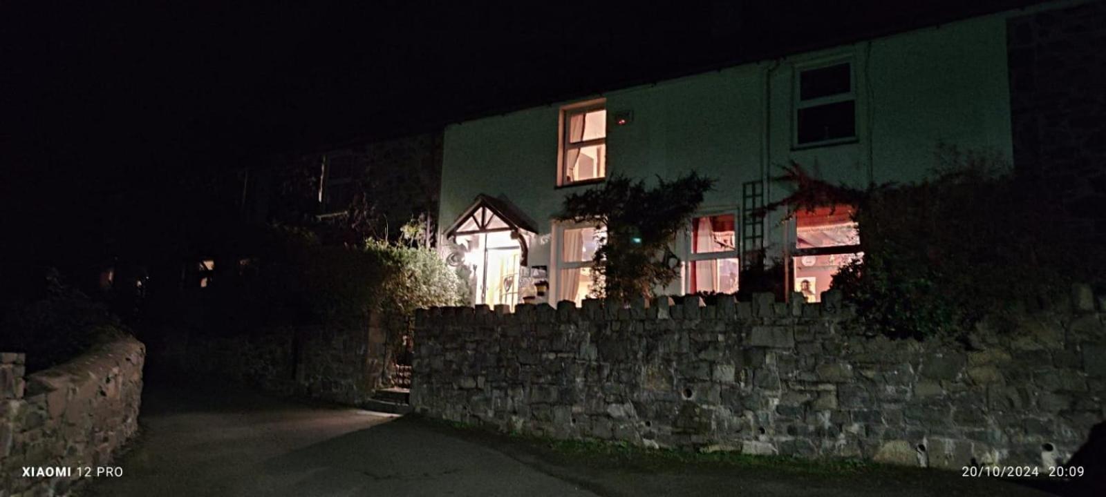 Fantastic Sea Views At Century'S Old Alma'S Cottage - Sleeps Up To 8 Guests Penmaen-mawr 외부 사진
